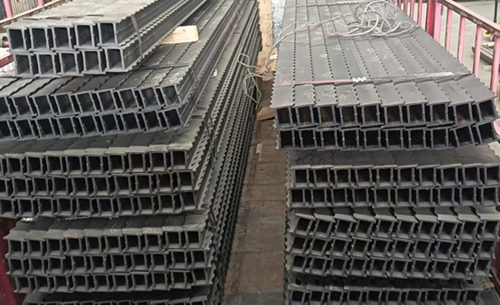 金屬頂梁
